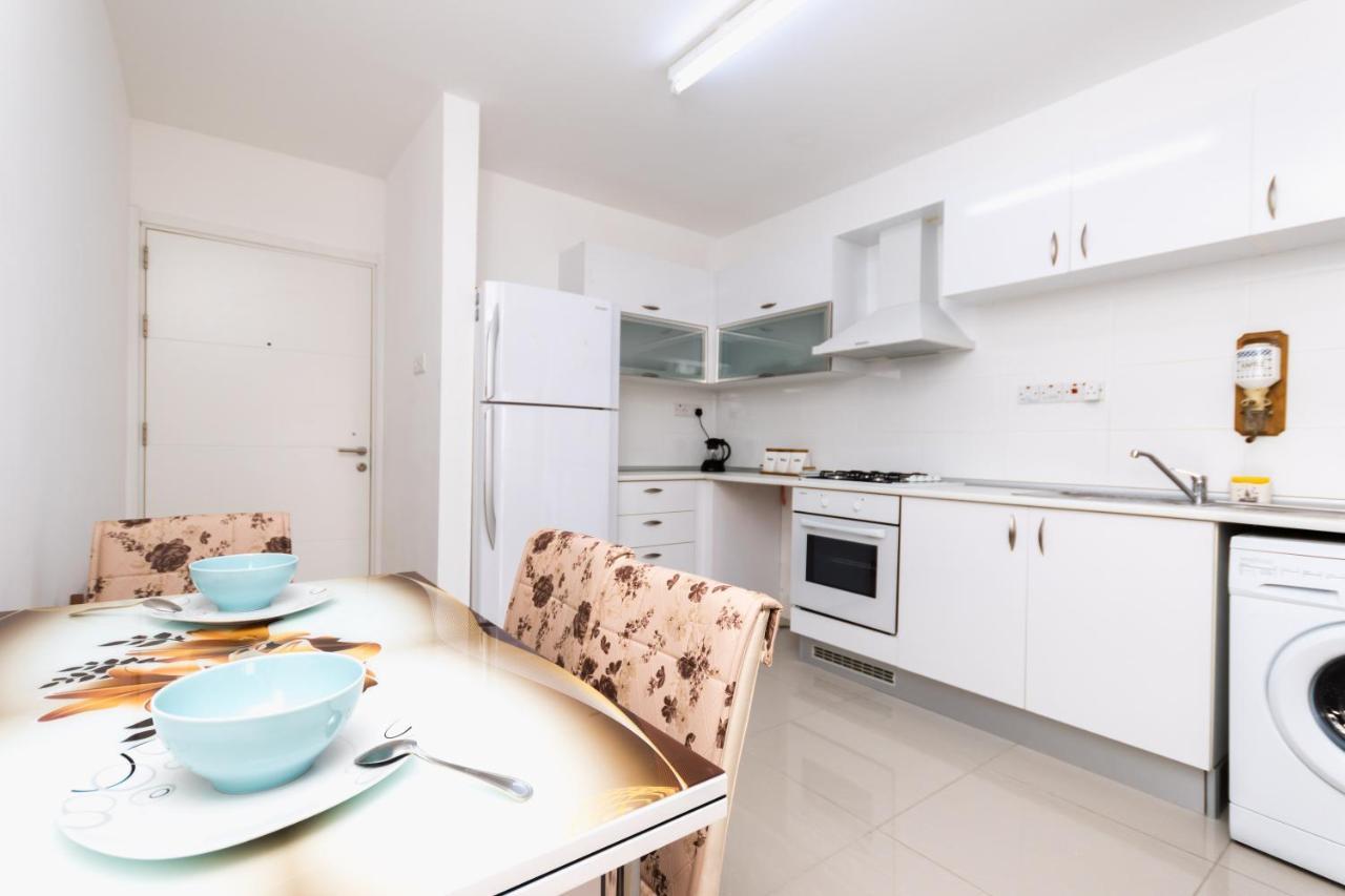 Spacious Three-Bedroom Apartment With Sea View A3 Kyrenia  Extérieur photo